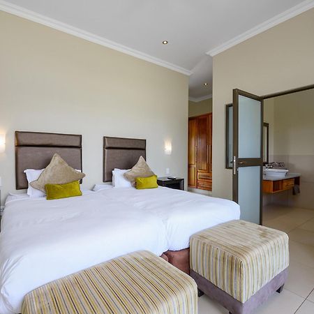 Monomotapa Village @ Legend Golf&Safari Resort Golders Green Exteriör bild
