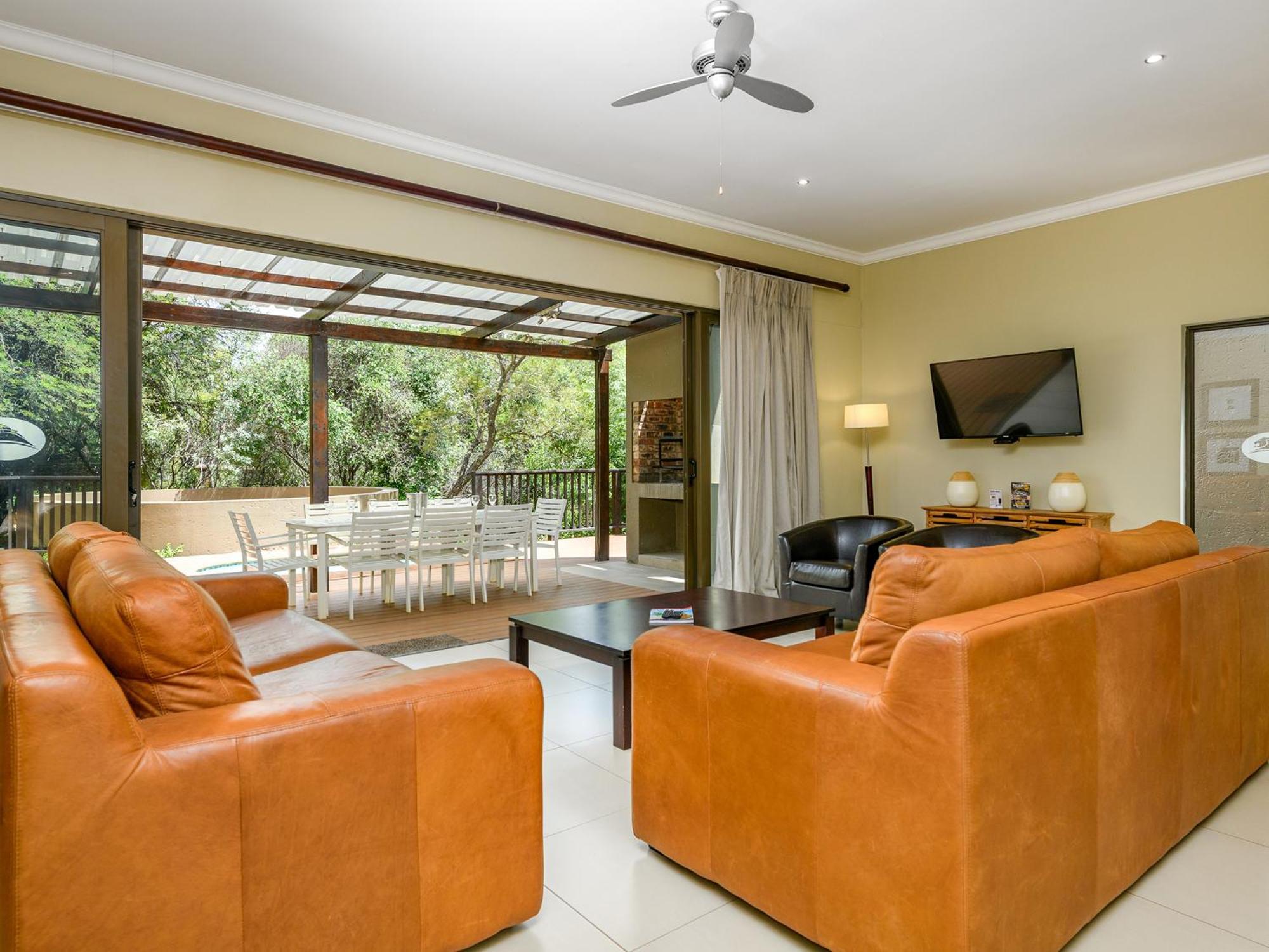 Monomotapa Village @ Legend Golf&Safari Resort Golders Green Exteriör bild