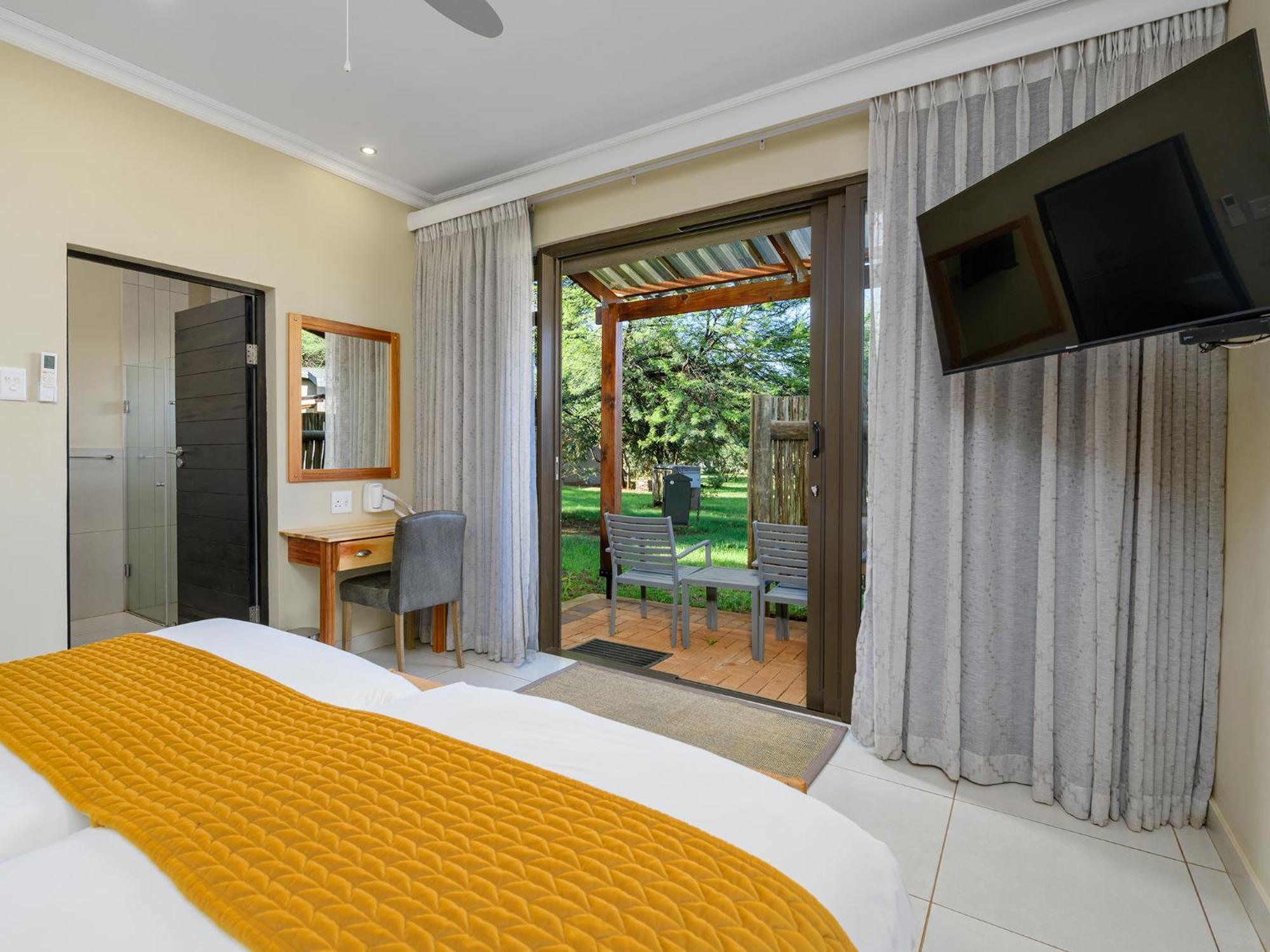 Monomotapa Village @ Legend Golf&Safari Resort Golders Green Exteriör bild