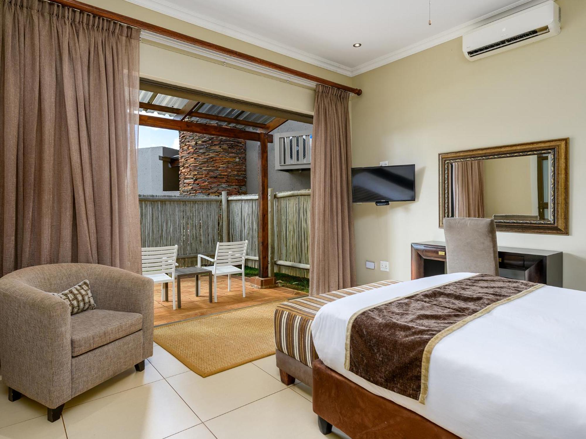 Monomotapa Village @ Legend Golf&Safari Resort Golders Green Exteriör bild
