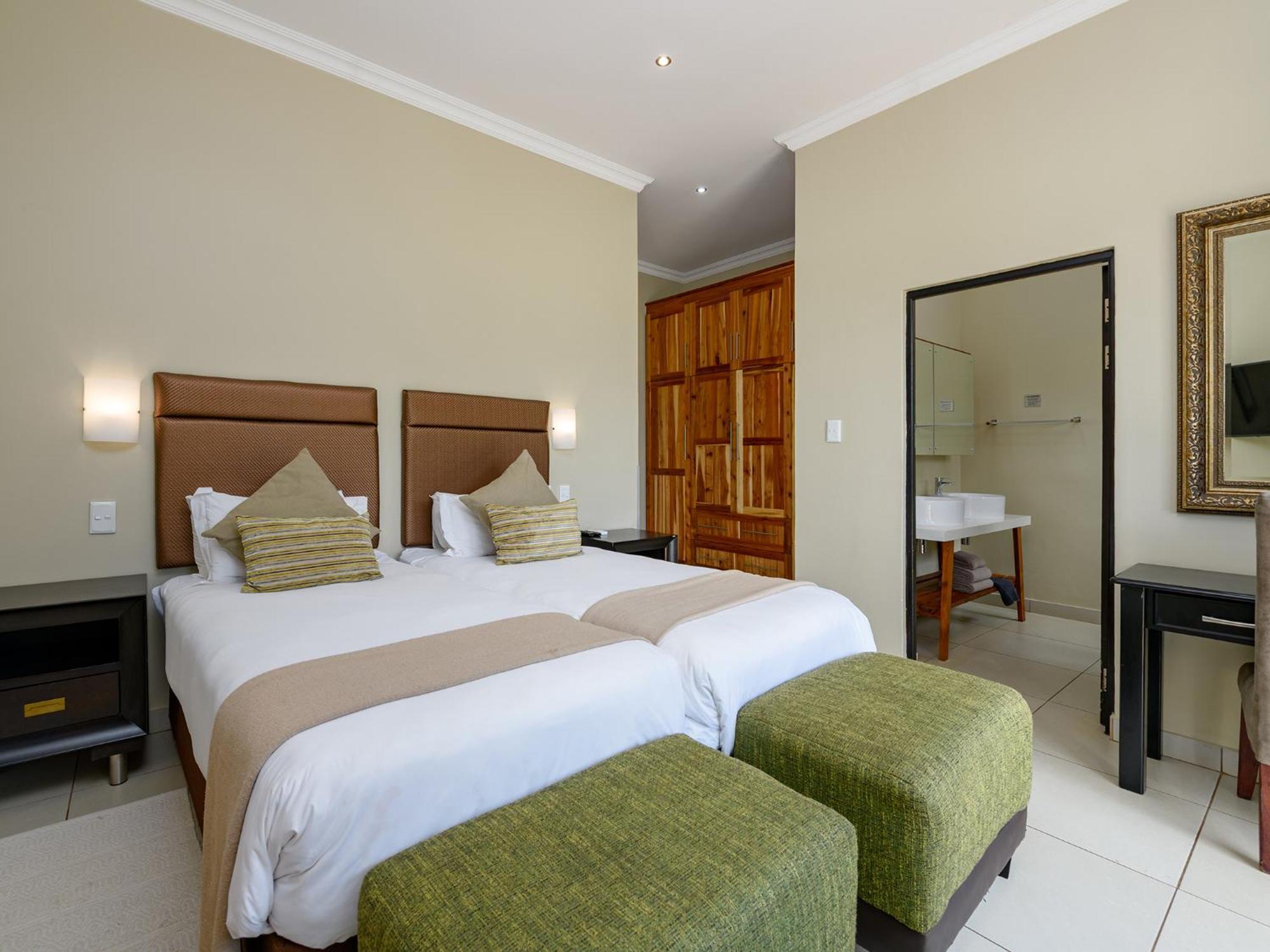 Monomotapa Village @ Legend Golf&Safari Resort Golders Green Exteriör bild