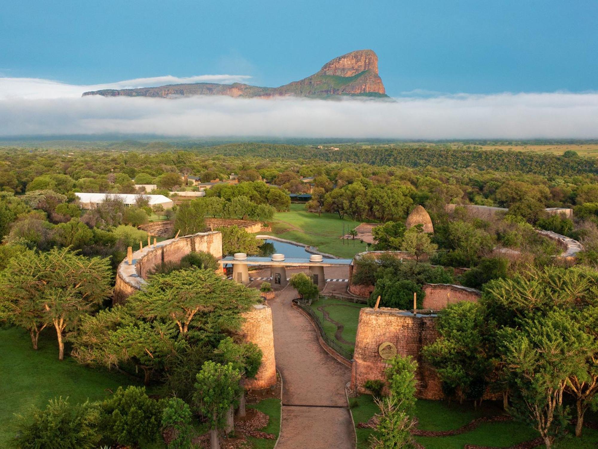 Monomotapa Village @ Legend Golf&Safari Resort Golders Green Exteriör bild
